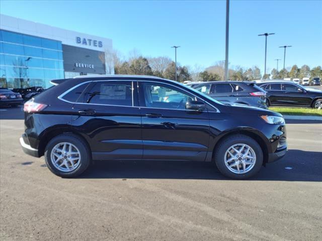 new 2024 Ford Edge car, priced at $39,014