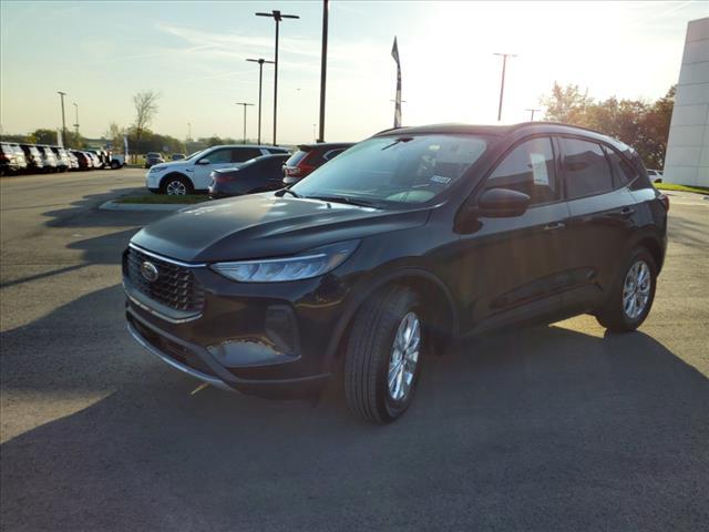 new 2025 Ford Escape car, priced at $31,621