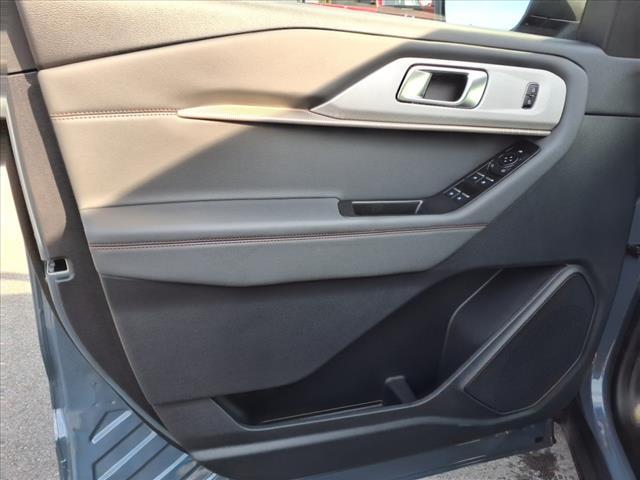 new 2025 Ford Explorer car, priced at $46,292