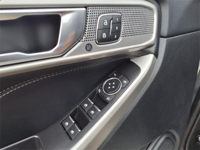 used 2022 Ford Explorer car, priced at $32,014