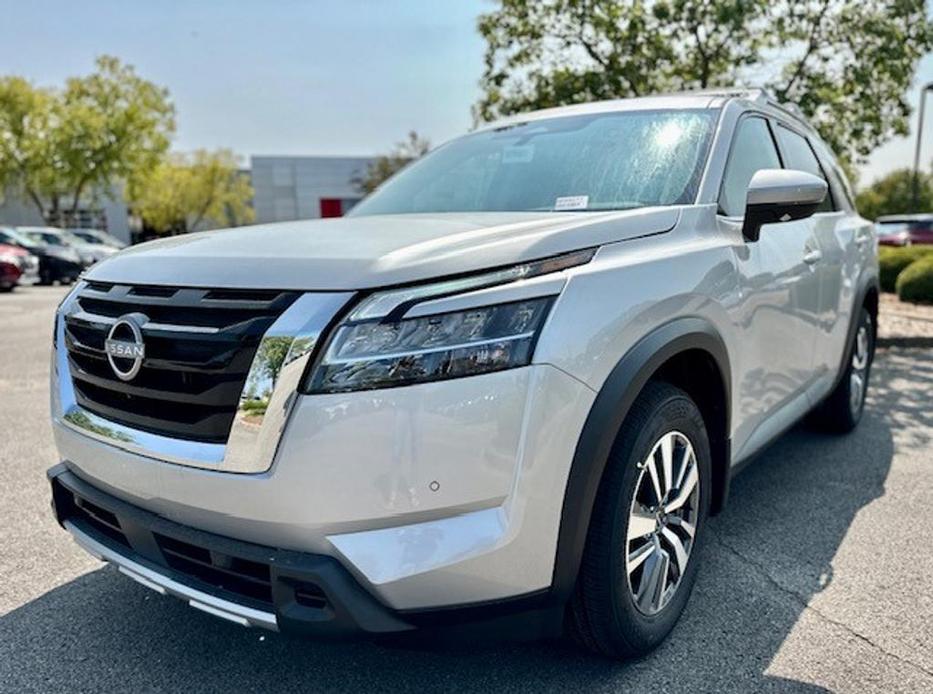 new 2024 Nissan Pathfinder car, priced at $44,622