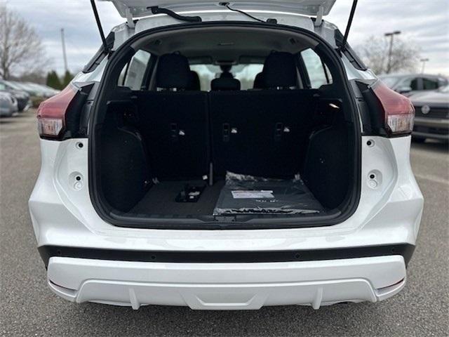 new 2025 Nissan Kicks Play car, priced at $21,990