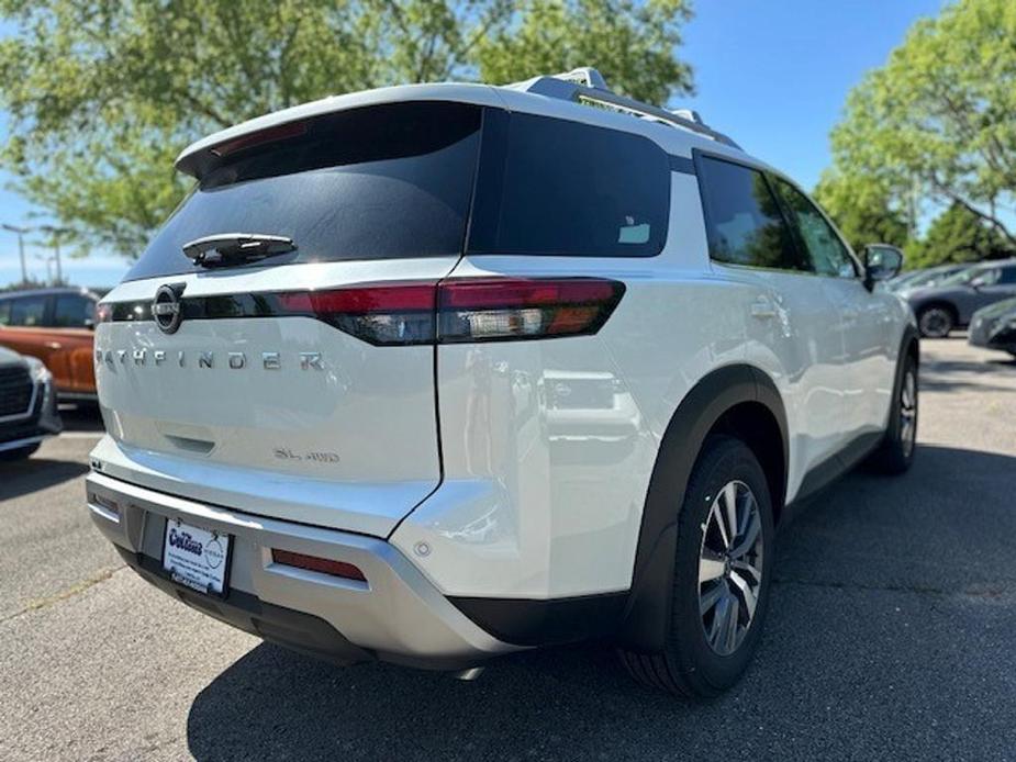 new 2024 Nissan Pathfinder car, priced at $43,998