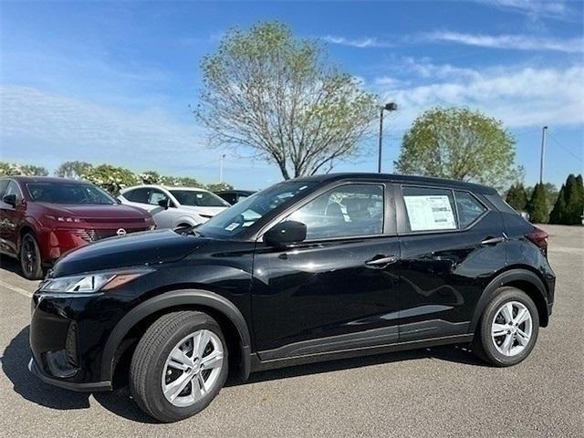 new 2025 Nissan Kicks Play car, priced at $23,179