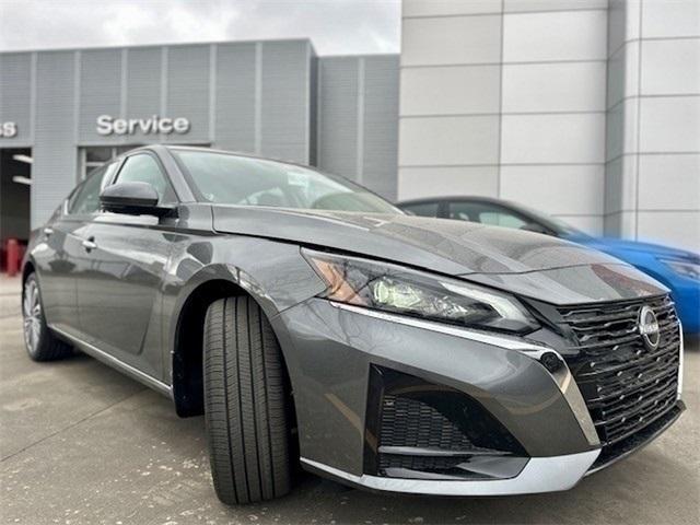 new 2025 Nissan Altima car, priced at $37,230