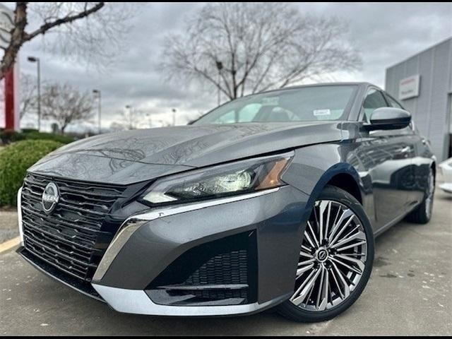 new 2025 Nissan Altima car, priced at $37,230