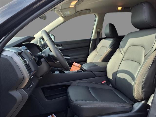 new 2025 Nissan Pathfinder car, priced at $44,300