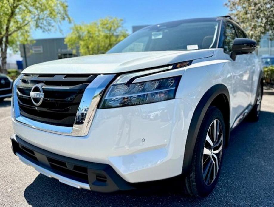 new 2024 Nissan Pathfinder car, priced at $51,364