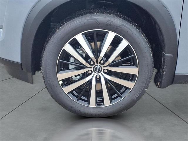 new 2025 Nissan Pathfinder car, priced at $54,485