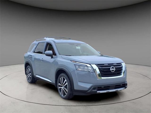 new 2025 Nissan Pathfinder car, priced at $54,485