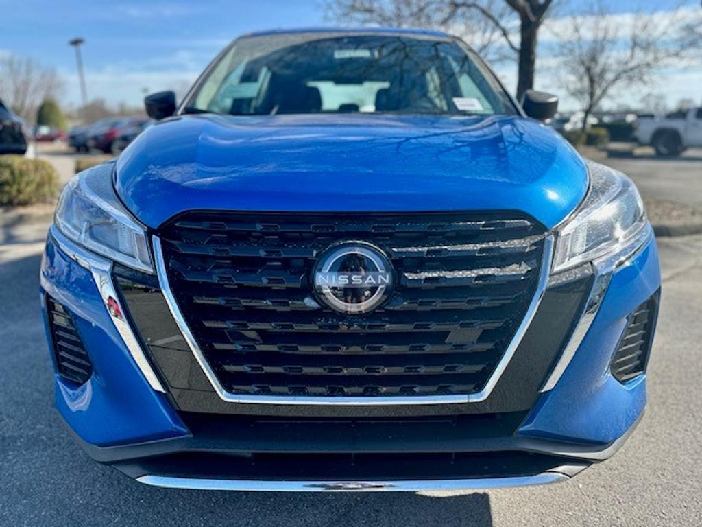 new 2025 Nissan Kicks car, priced at $23,179