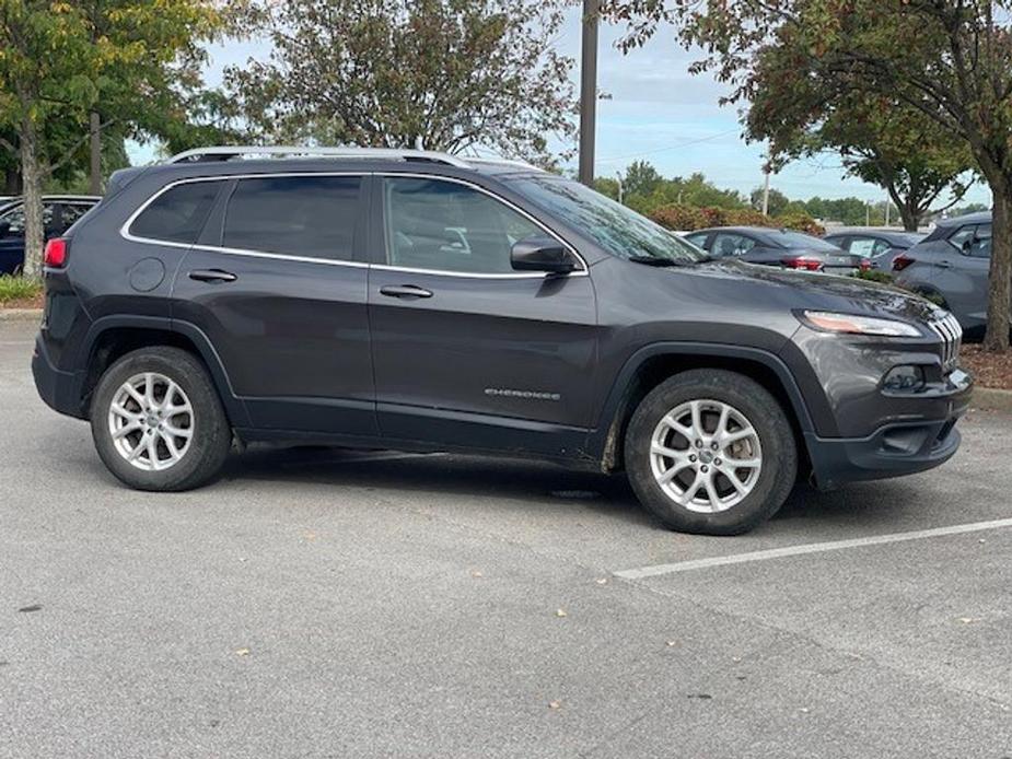 used 2016 Jeep Cherokee car, priced at $12,995