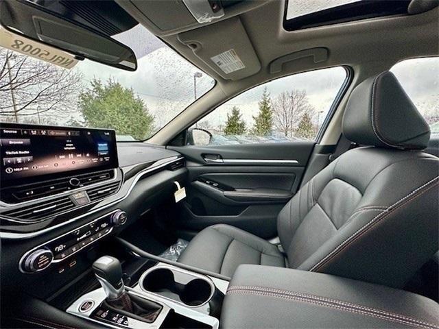 new 2025 Nissan Altima car, priced at $32,100