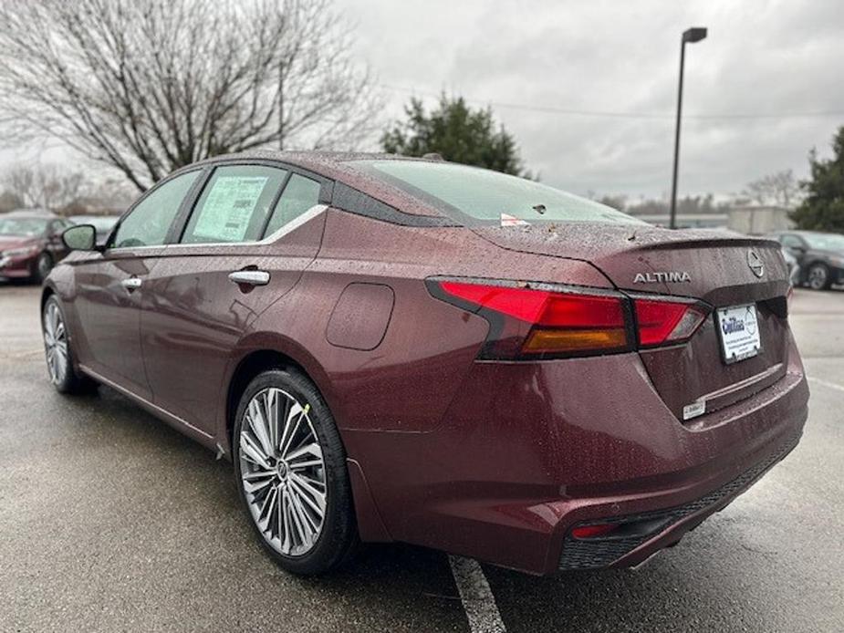 new 2025 Nissan Altima car, priced at $35,770