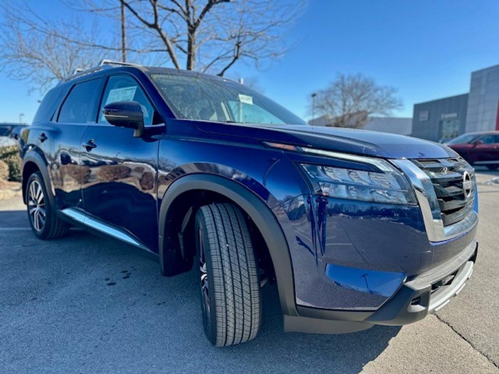 new 2025 Nissan Pathfinder car, priced at $54,605