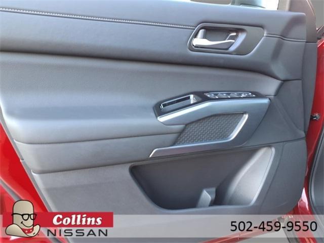 new 2025 Nissan Pathfinder car, priced at $43,406