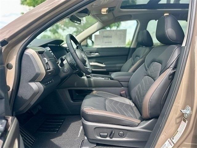new 2025 Nissan Pathfinder car, priced at $49,528