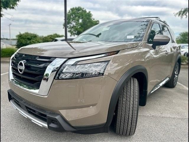 new 2025 Nissan Pathfinder car, priced at $49,528