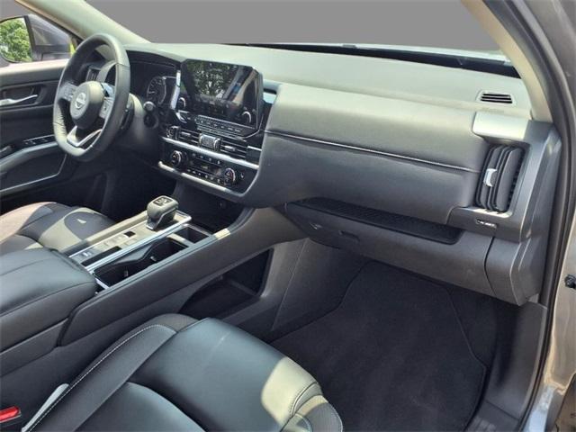 used 2024 Nissan Pathfinder car, priced at $40,380