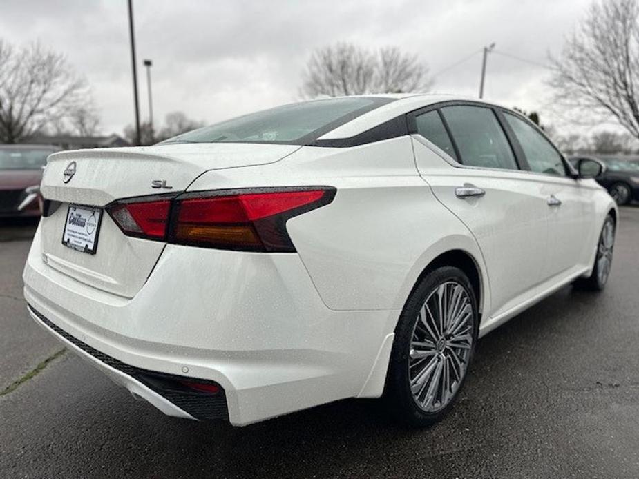 new 2025 Nissan Altima car, priced at $36,195