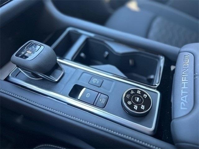 new 2025 Nissan Pathfinder car, priced at $40,219