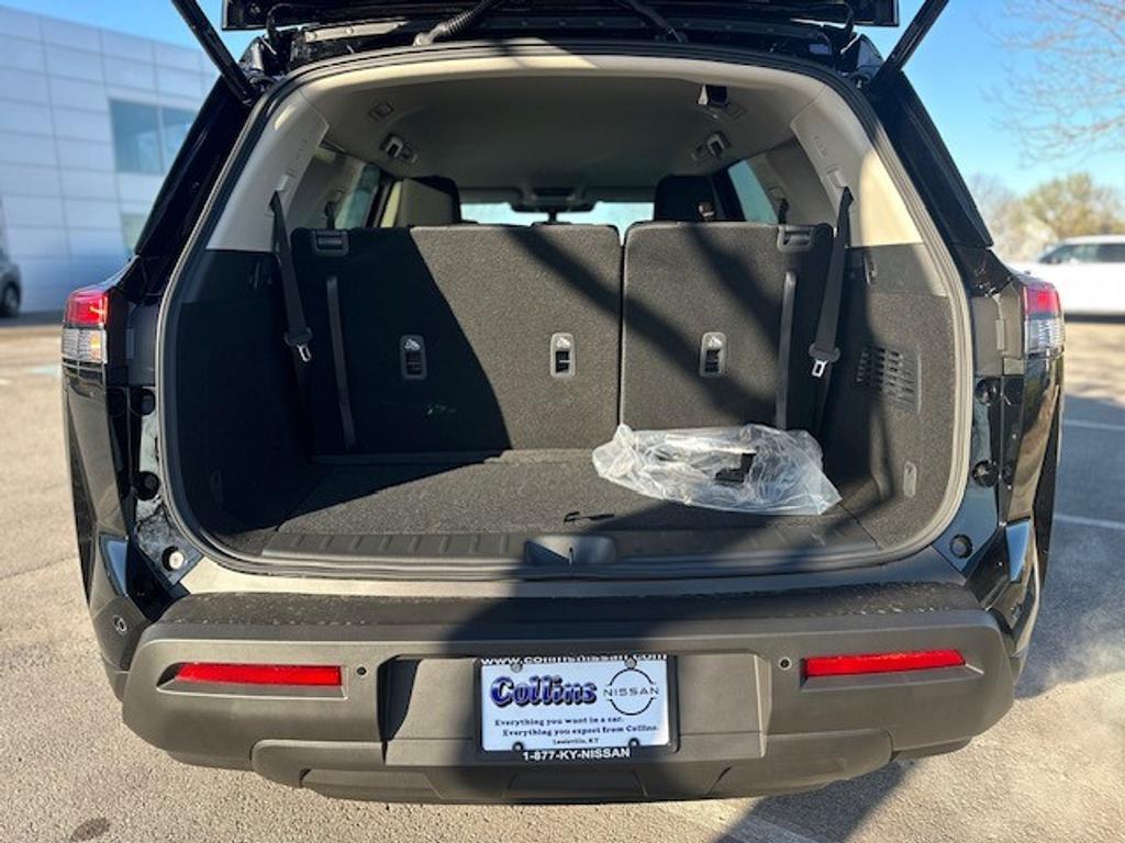 new 2025 Nissan Pathfinder car, priced at $44,445