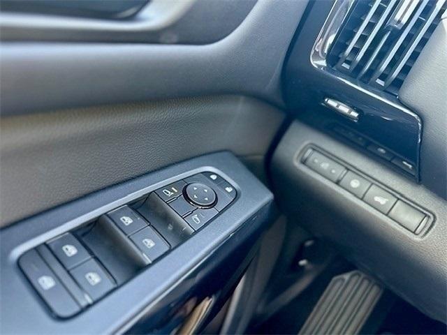 new 2025 Nissan Pathfinder car, priced at $42,000