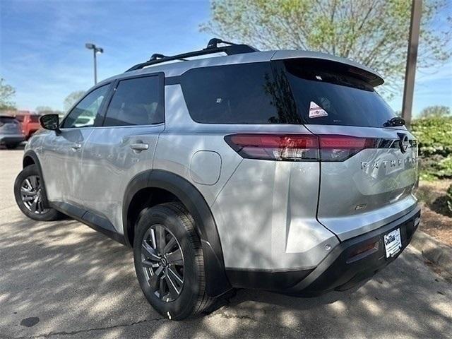 new 2025 Nissan Pathfinder car, priced at $42,000