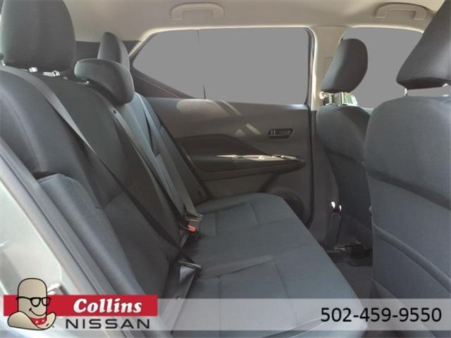new 2025 Nissan Kicks Play car