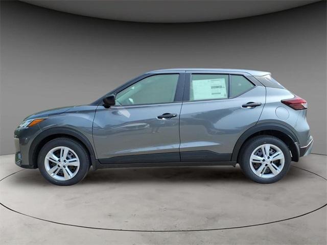 new 2025 Nissan Kicks Play car