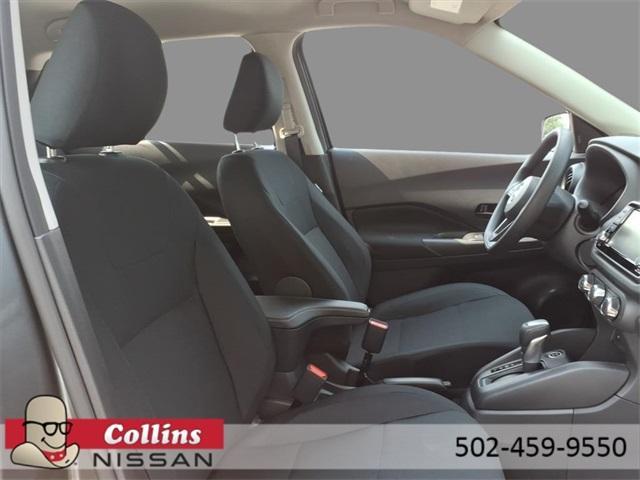 new 2025 Nissan Kicks Play car