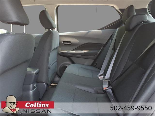 new 2025 Nissan Kicks Play car