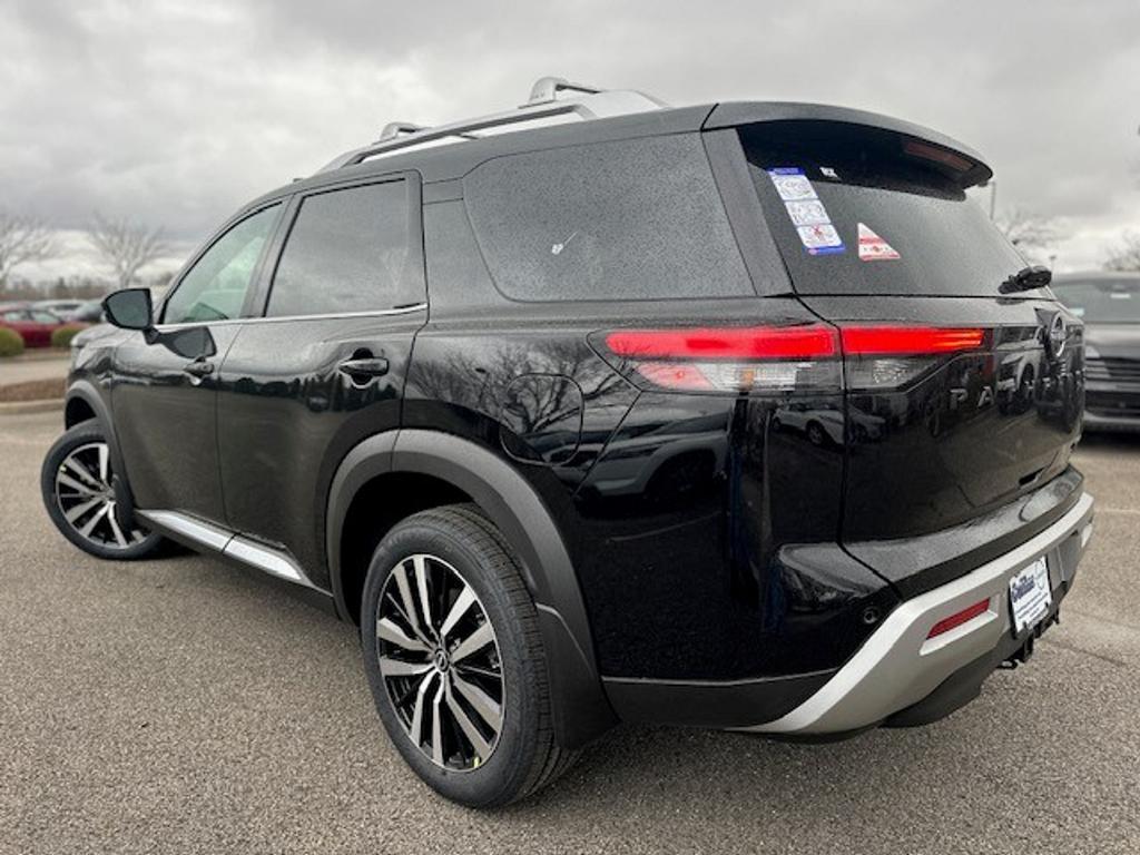 new 2025 Nissan Pathfinder car, priced at $55,600