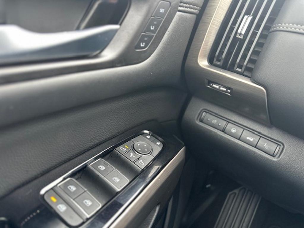 new 2025 Nissan Pathfinder car, priced at $55,600