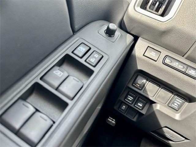 new 2025 Nissan Frontier car, priced at $40,356