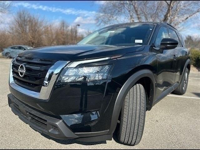 new 2025 Nissan Pathfinder car, priced at $40,000