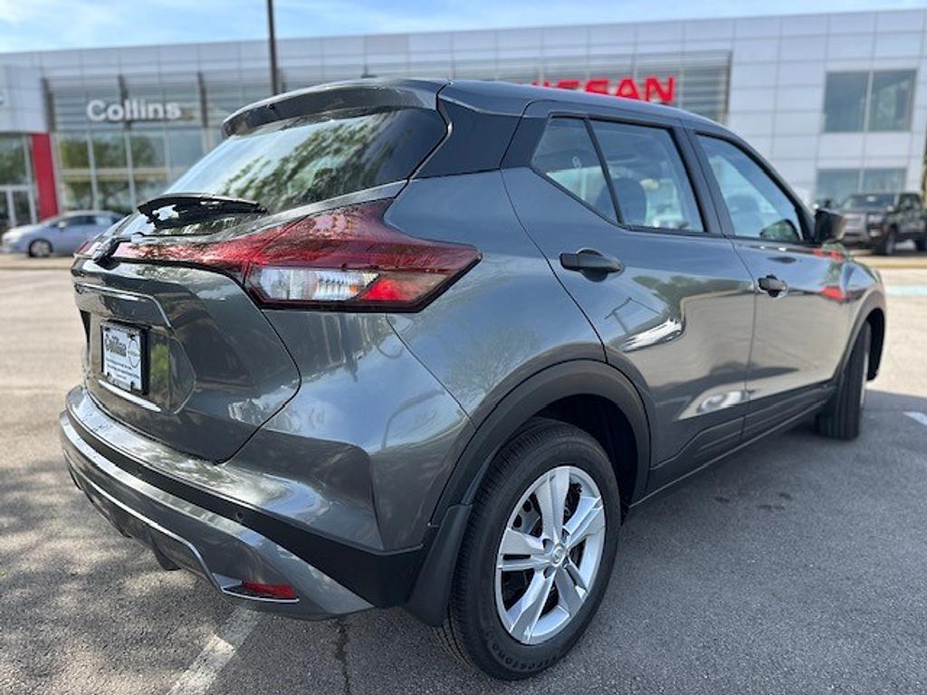 new 2025 Nissan Kicks Play car, priced at $23,760
