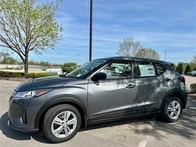 new 2025 Nissan Kicks Play car, priced at $23,179