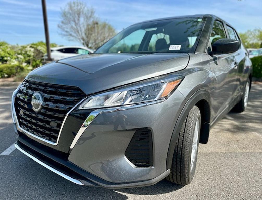 new 2025 Nissan Kicks Play car, priced at $23,760