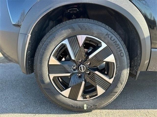 new 2025 Nissan Kicks car, priced at $27,160