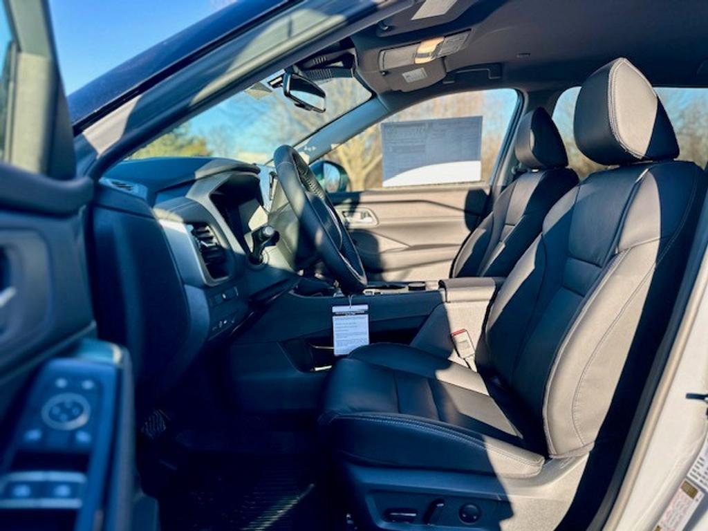 new 2025 Nissan Rogue car, priced at $40,310