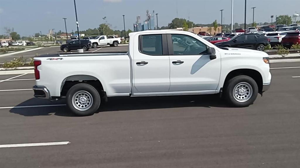 new 2024 Chevrolet Silverado 1500 car, priced at $42,495