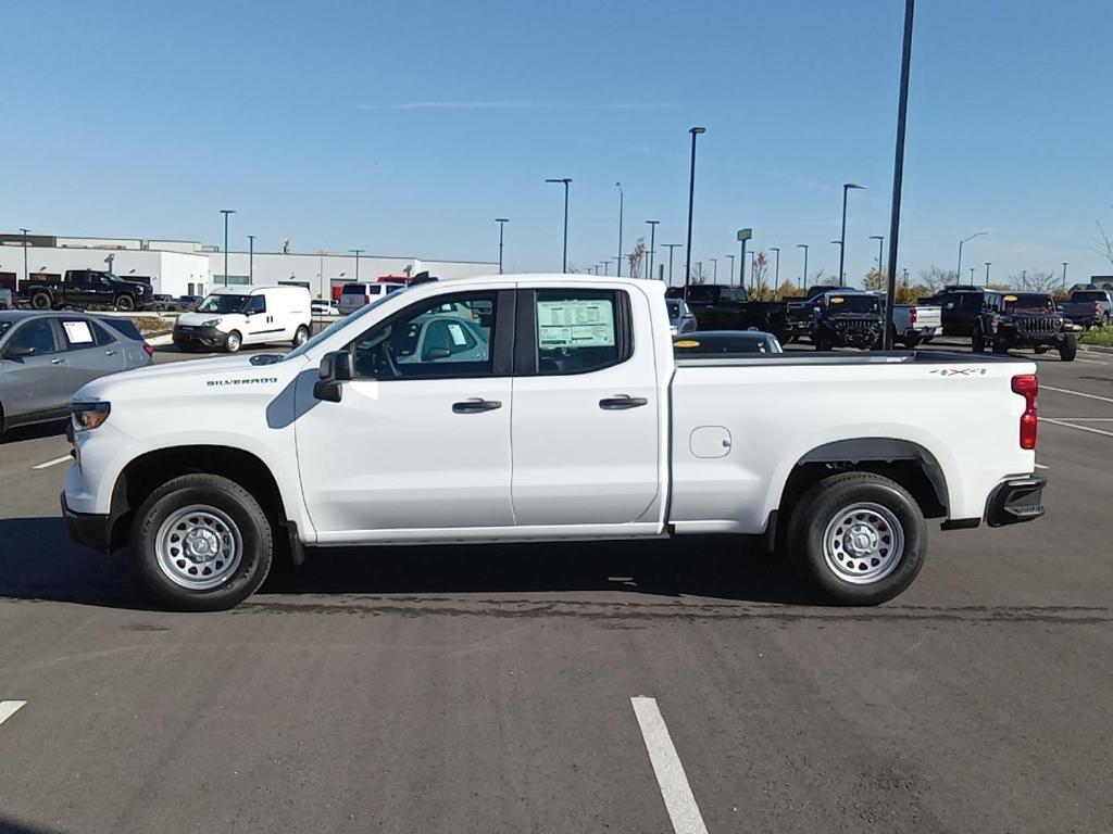 new 2025 Chevrolet Silverado 1500 car, priced at $42,340