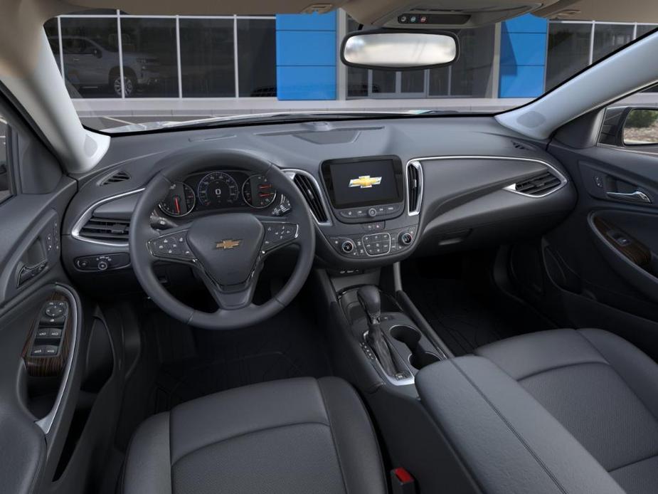 new 2024 Chevrolet Malibu car, priced at $31,135