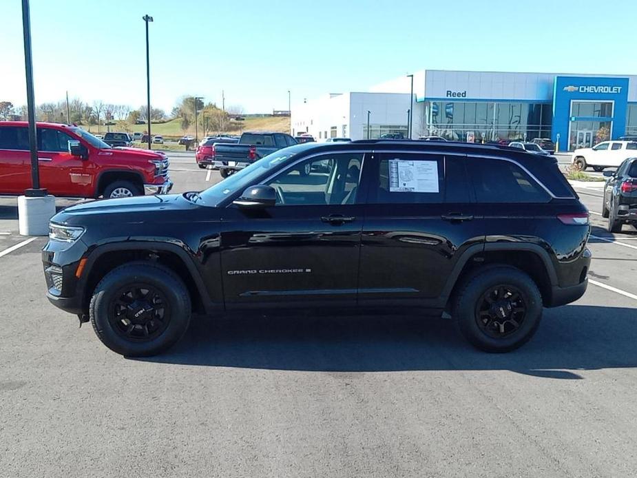 used 2023 Jeep Grand Cherokee car, priced at $28,900