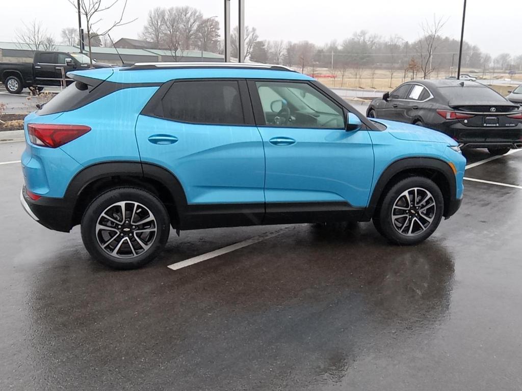 new 2025 Chevrolet TrailBlazer car, priced at $24,875