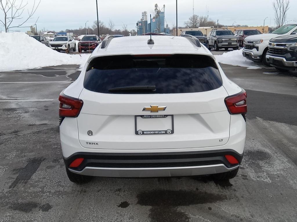 new 2025 Chevrolet Trax car, priced at $23,190