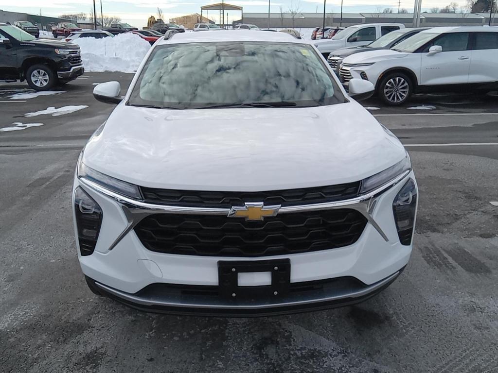 new 2025 Chevrolet Trax car, priced at $23,190