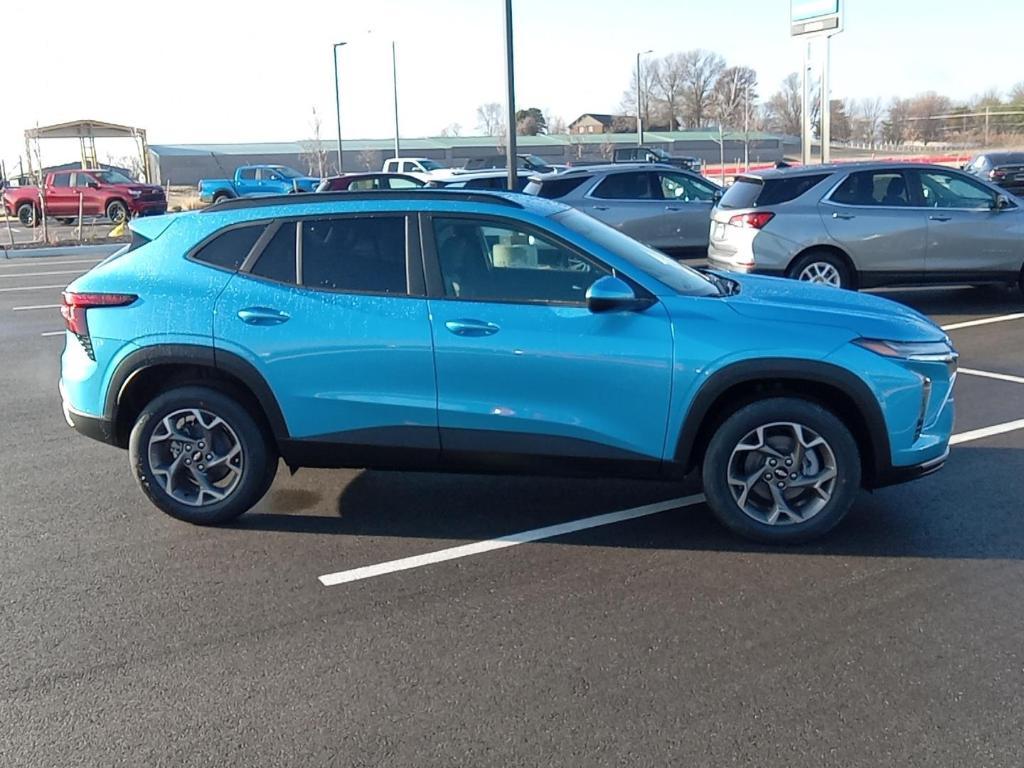 new 2025 Chevrolet Trax car, priced at $24,630