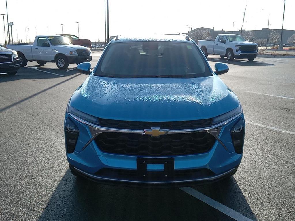 new 2025 Chevrolet Trax car, priced at $24,630